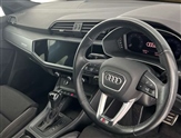 Audi Q3 Image 6