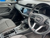Audi Q3 Image 6