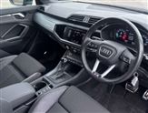 Audi Q3 Image 6