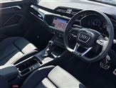 Audi Q3 Image 6