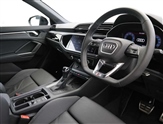 Audi Q3 Image 6