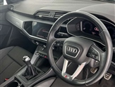 Audi Q3 Image 6