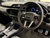Audi Q3 Image 6