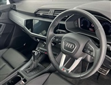 Audi Q3 Image 6