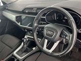 Audi Q3 Image 6