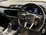 Audi Q3 Image 6
