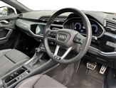 Audi Q3 Image 6