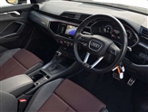 Audi Q3 Image 6