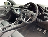 Audi Q3 Image 6