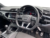 Audi Q3 Image 6