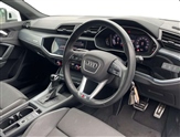 Audi Q3 Image 6