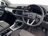 Audi Q3 Image 6