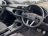 Audi Q3 Image 6