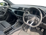 Audi Q3 Image 6