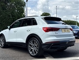 Audi Q3 Image 6