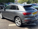 Audi Q3 Image 6