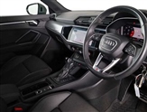 Audi Q3 Image 6