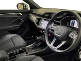 Audi Q3 Image 6