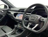 Audi Q3 Image 6