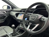 Audi Q3 Image 6
