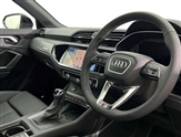 Audi Q3 Image 6