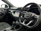 Audi Q3 Image 6