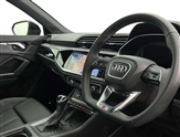 Audi Q3 Image 6