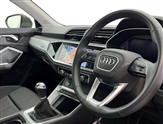 Audi Q3 Image 6