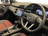 Audi Q3 Image 6