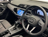 Audi Q3 Image 6