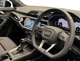 Audi Q3 Image 6