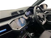 Audi Q3 Image 2