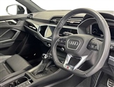 Audi Q3 Image 6