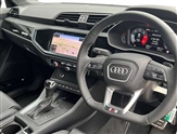 Audi Q3 Image 6