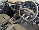 Audi Q3 Image 6