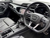 Audi Q3 Image 6