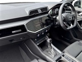 Audi Q3 Image 2