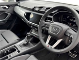 Audi Q3 Image 6