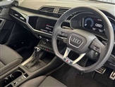 Audi Q3 Image 6
