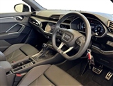 Audi Q3 Image 6