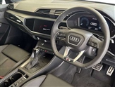 Audi Q3 Image 6
