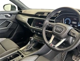 Audi Q3 Image 6