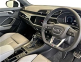 Audi Q3 Image 6