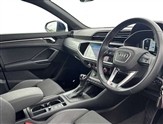 Audi Q3 Image 6