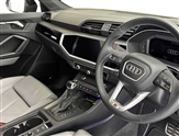 Audi Q3 Image 6