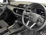 Audi Q3 Image 6