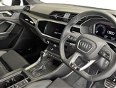 Audi Q3 Image 6