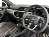 Audi Q3 Image 6