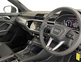 Audi Q3 Image 6