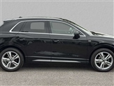 Audi Q3 Image 6